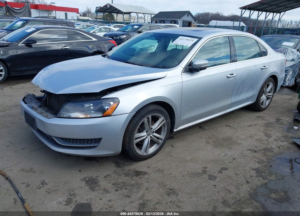 2015 VOLKSWAGEN PASSAT 2.0L TDI SE VIN: 1VWBV7A38FC090286