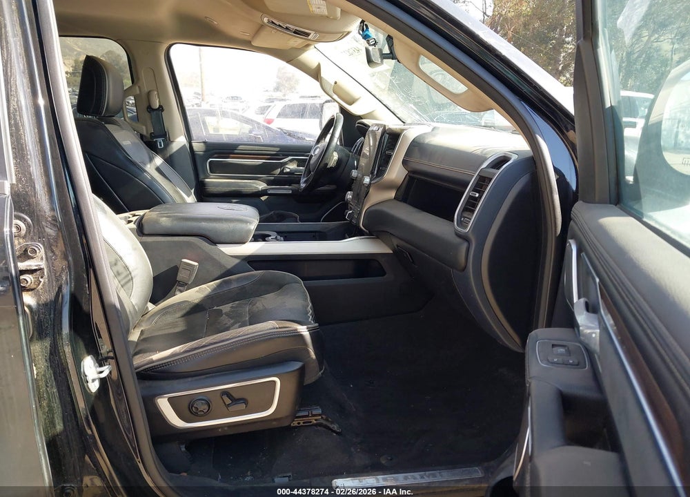 2021 RAM 1500 LAIE  4X4 5'7 BOX VIN: 1C6SRFJT4MN670998