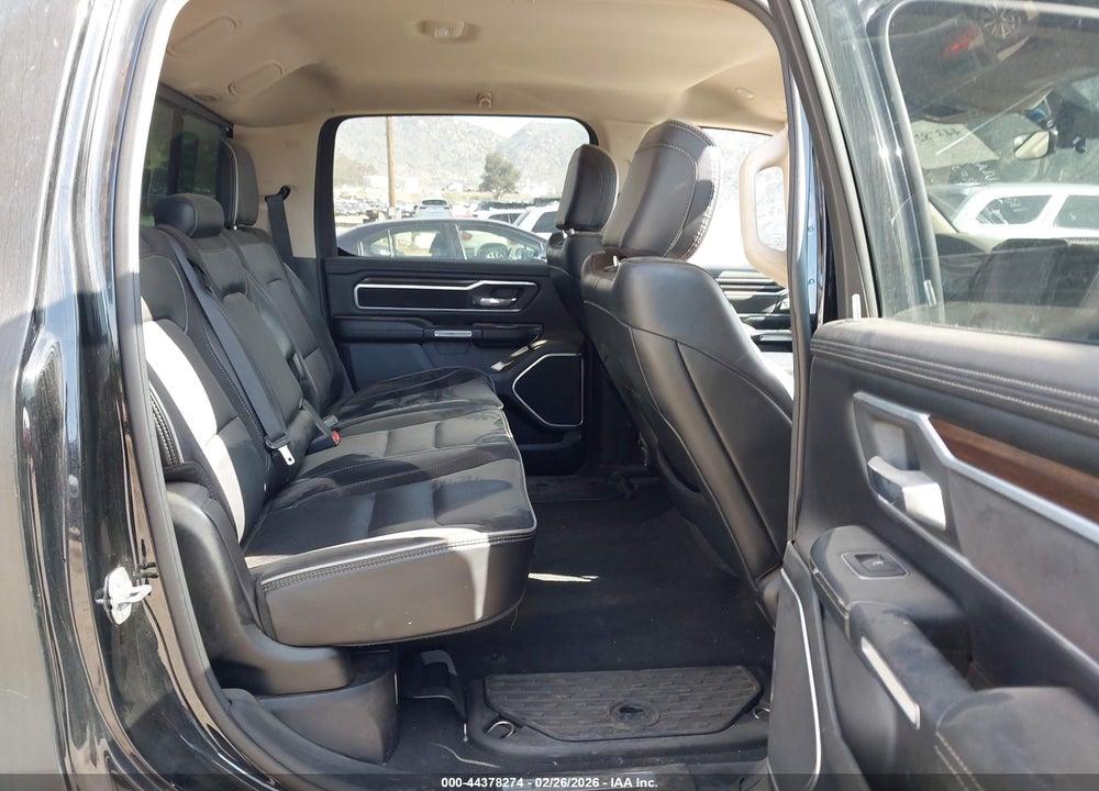 2021 RAM 1500 LAIE  4X4 5'7 BOX VIN: 1C6SRFJT4MN670998