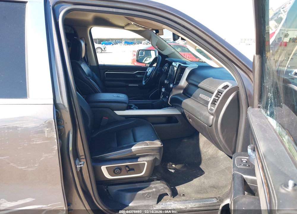 2019 RAM 1500 LAIE  4X2 5'7 BOX VIN: 1C6RREJT3KN912704