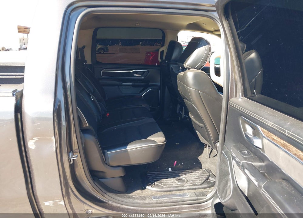 2019 RAM 1500 LAIE  4X2 5'7 BOX VIN: 1C6RREJT3KN912704