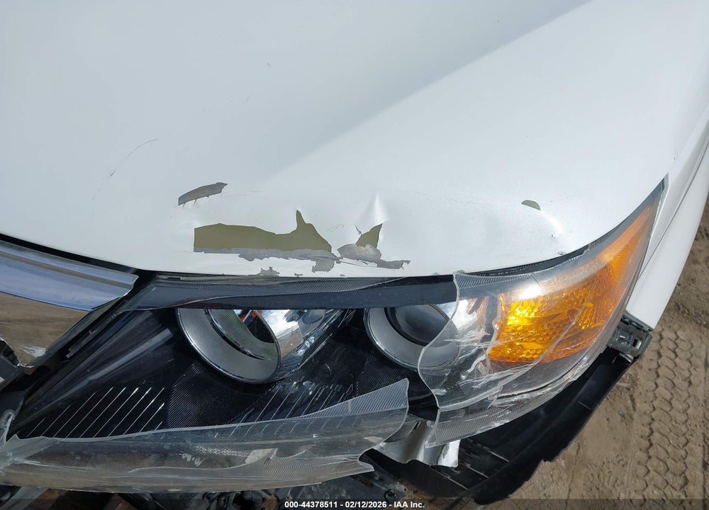 2011 KIA SORENTO LX VIN: 5XYKTCA15BG004289