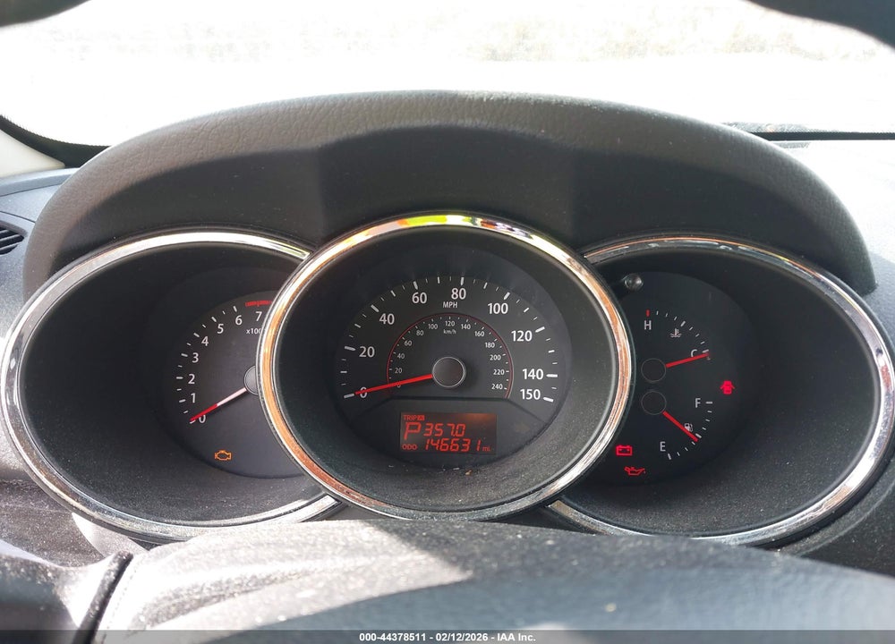 2011 KIA SORENTO LX VIN: 5XYKTCA15BG004289