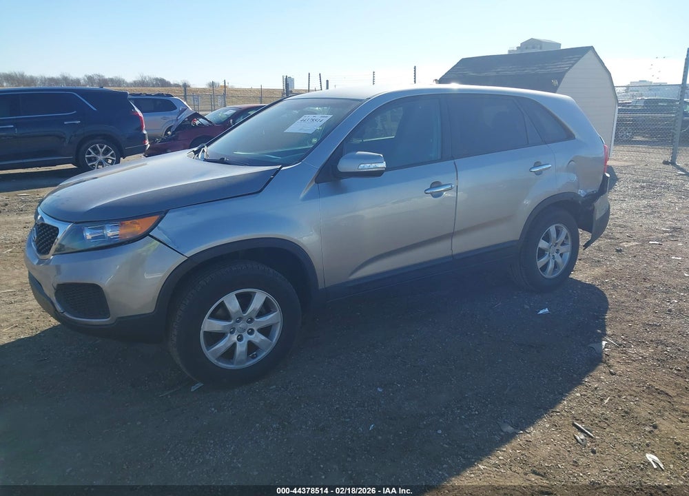 2013 KIA SORENTO LX VIN: 5XYKT3A14DG371705