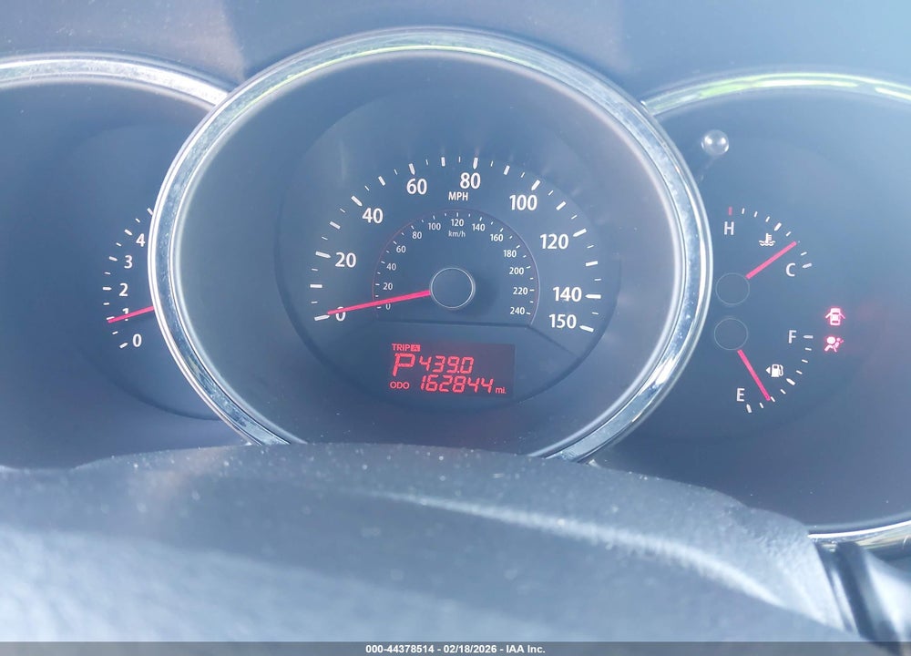 2013 KIA SORENTO LX VIN: 5XYKT3A14DG371705