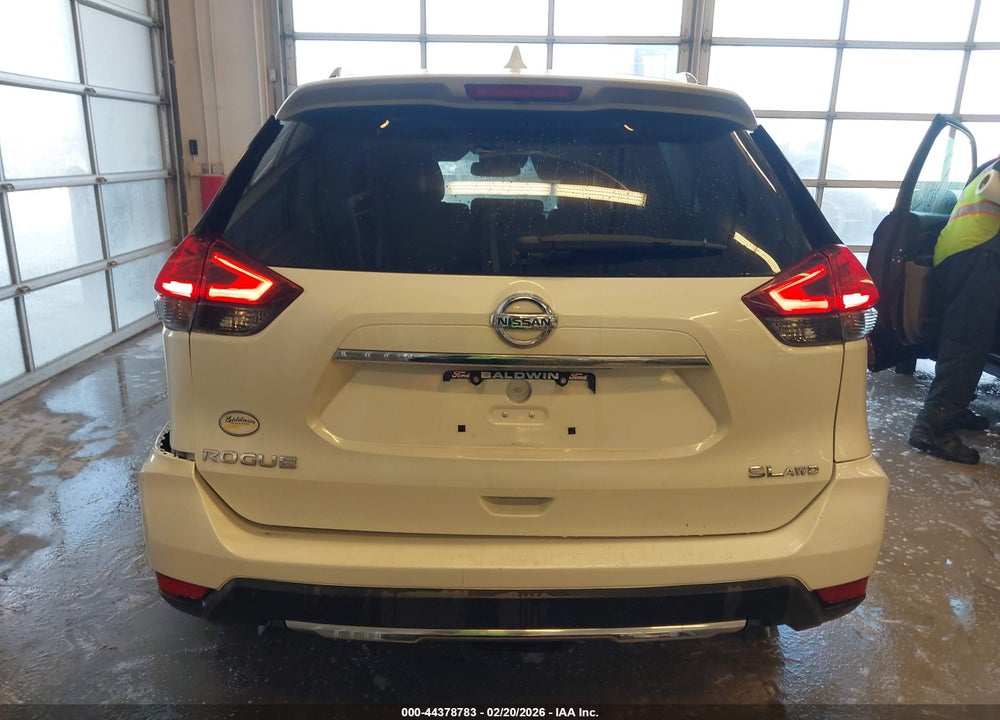2017 NISSAN ROGUE SL VIN: 5N1AT2MV7HC871349