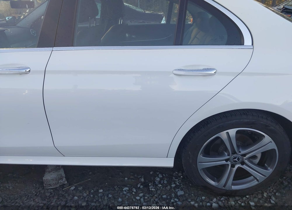 2018 MERCEDES-BENZ E 300 4MATIC VIN: WDDZF4KB8JA393341