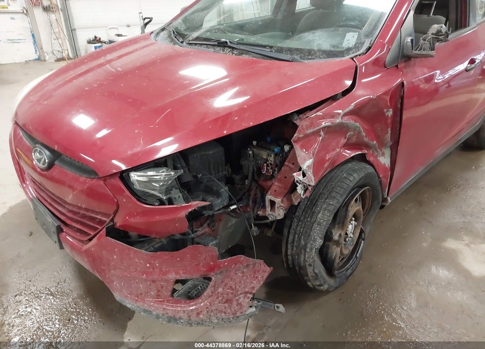 2011 HYUNDAI TUCSON GL VIN: KM8JT3AB9BU218295