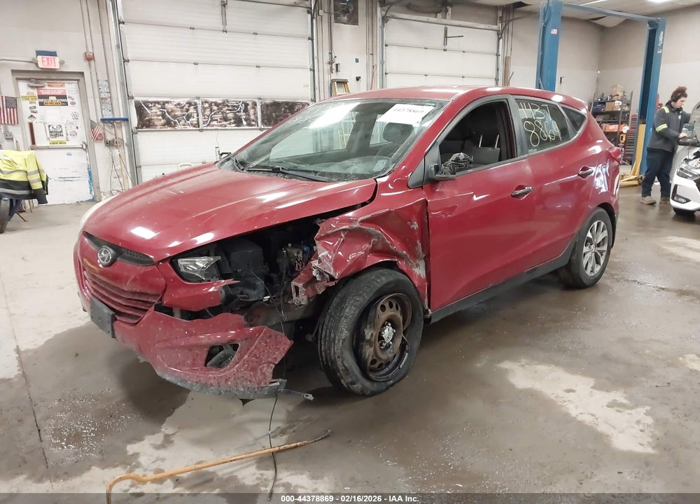 2011 HYUNDAI TUCSON GL VIN: KM8JT3AB9BU218295
