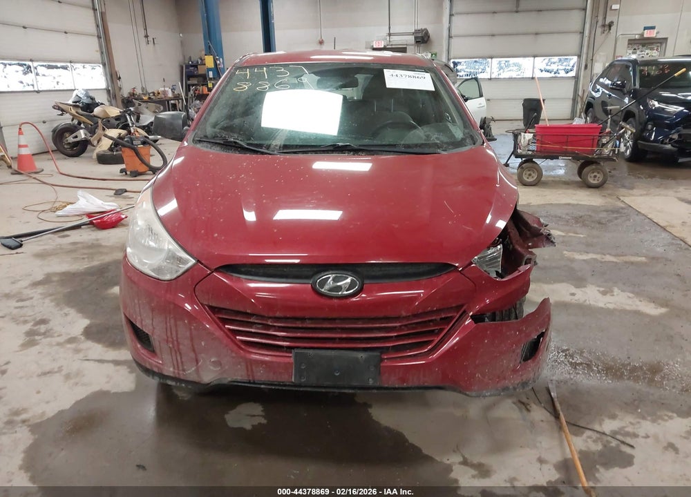 2011 HYUNDAI TUCSON GL VIN: KM8JT3AB9BU218295