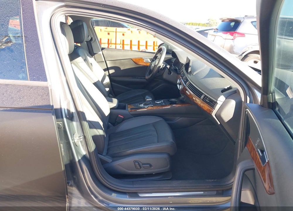 2017 AUDI A4 2.0T PREMIUM VIN: WAUANAF4XHN039342