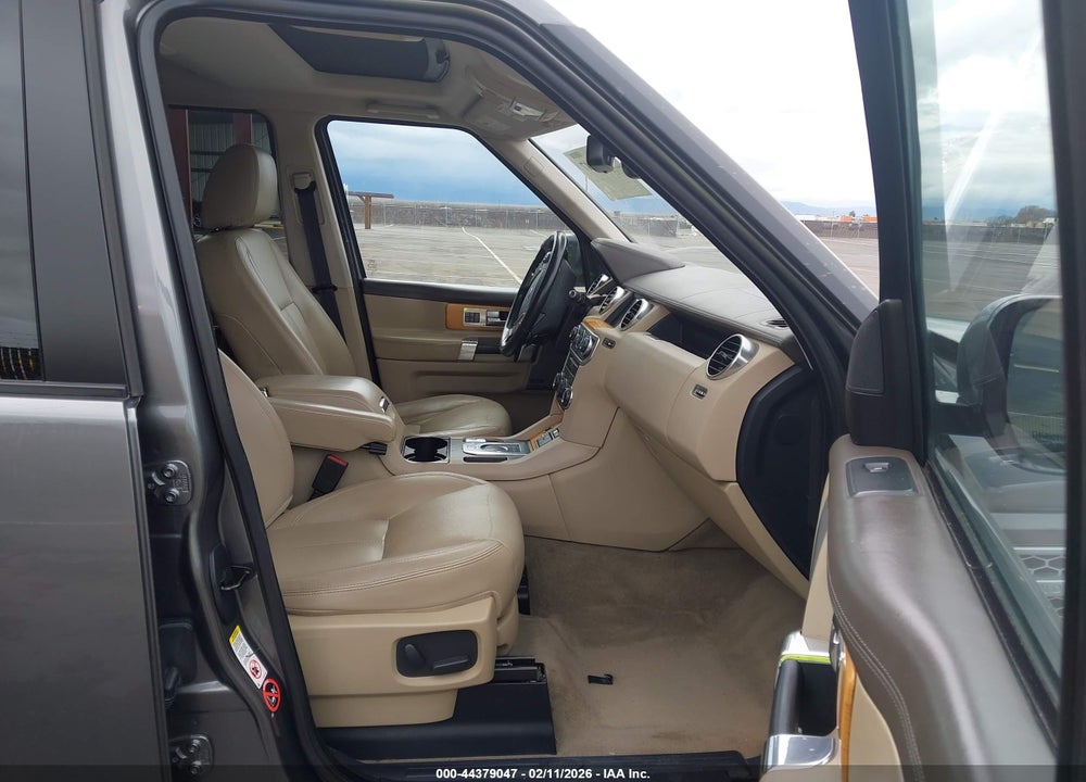 2015 LAND ROVER LR4 VIN: SALAK2V6XFA748712