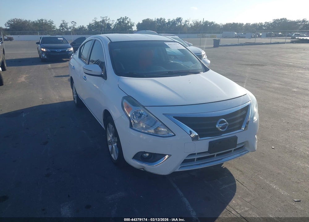 2015 NISSAN VERSA 1.6 SL VIN: 3N1CN7APXFL917738