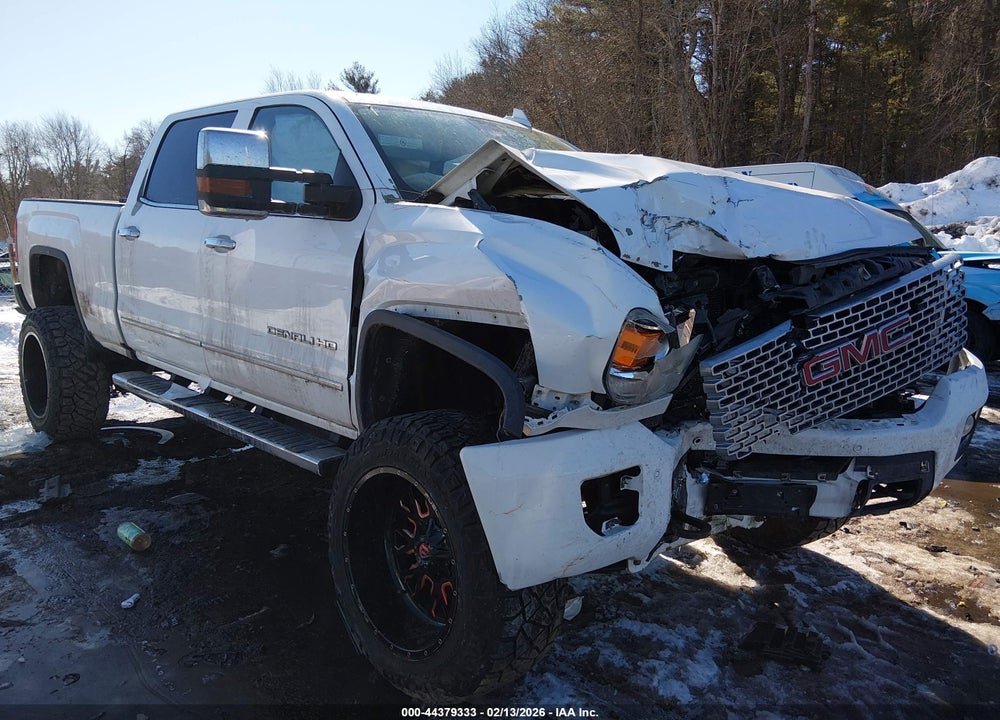 2016 GMC SIERRA 2500HD DENALI VIN: 1GT12UE89GF106426