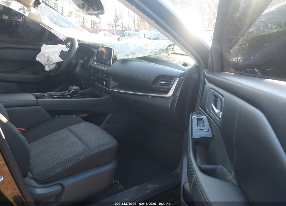 2025 NISSAN ROGUE SV FWD VIN: 5N1BT3BA4SC862562