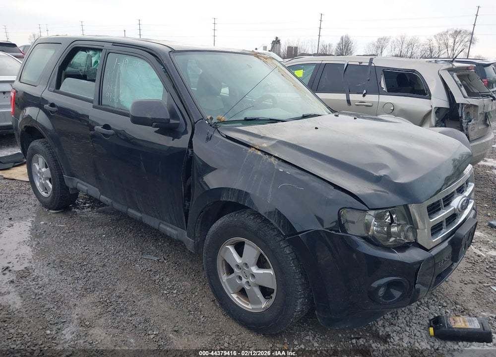2010 FORD ESCAPE XLS VIN: 1FMCU9C75AKD33861