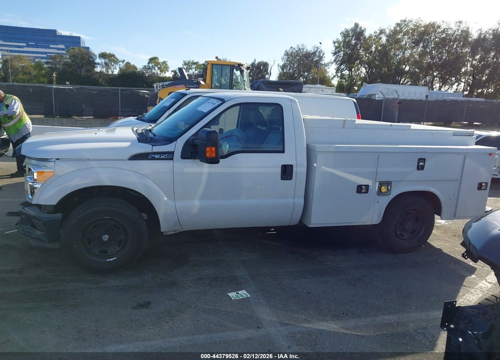 2016 FORD F-350 XL VIN: 1FDBF3A65GEB98157