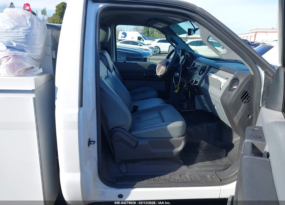 2016 FORD F-350 XL VIN: 1FDBF3A65GEB98157