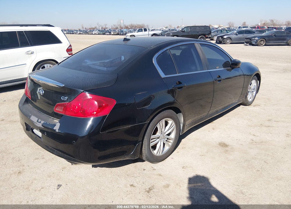2013 INFINITI G37X VIN: JN1CV6AR4DM758438