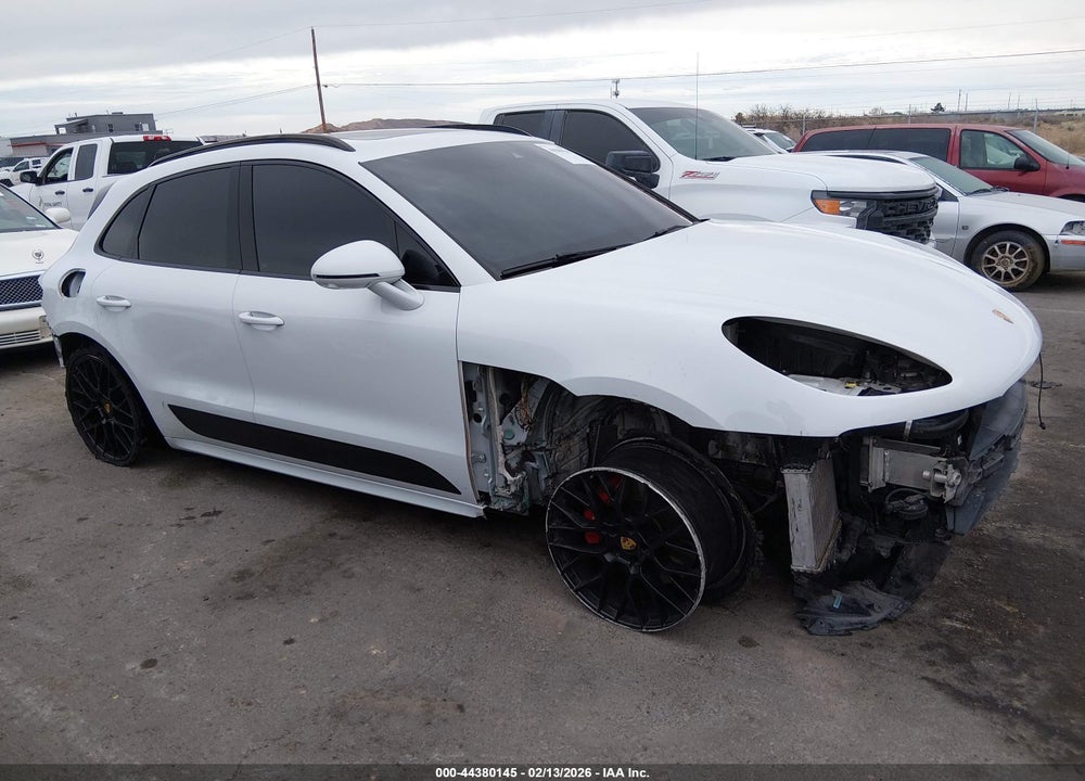 2018 PORSCHE MACAN GTS VIN: WP1AG2A58JLB60311