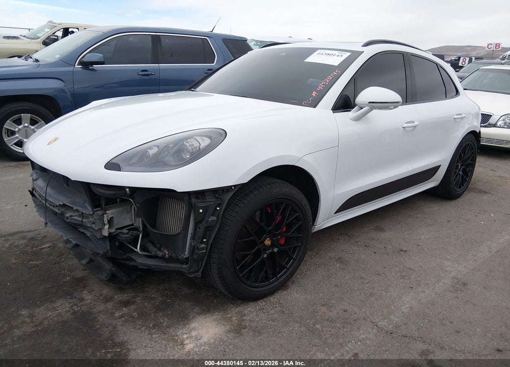 2018 PORSCHE MACAN GTS VIN: WP1AG2A58JLB60311