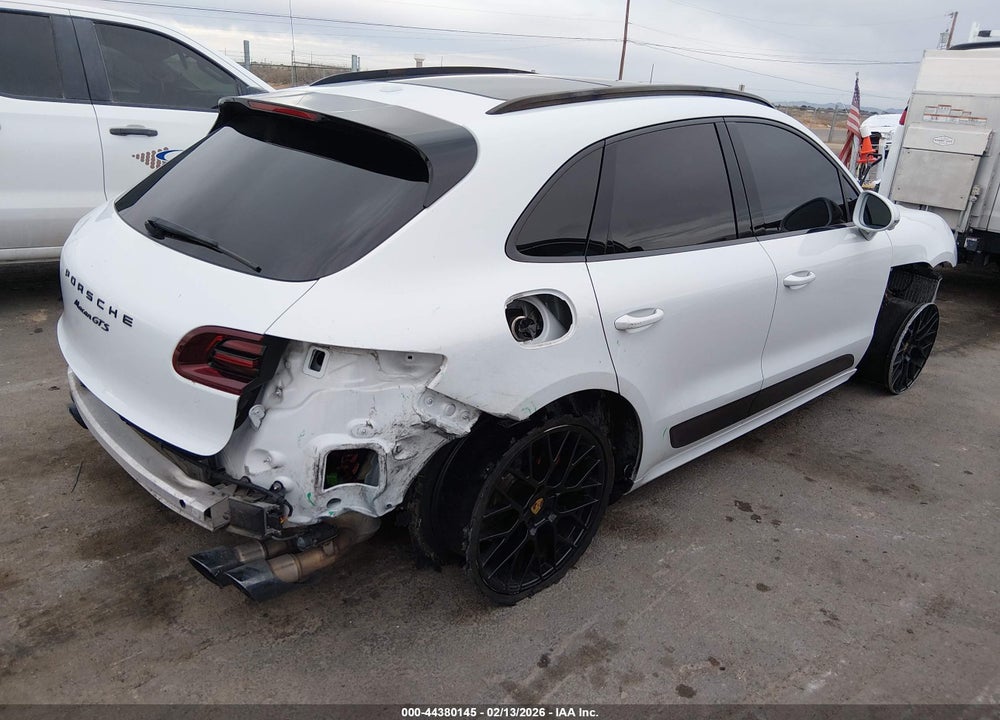 2018 PORSCHE MACAN GTS VIN: WP1AG2A58JLB60311