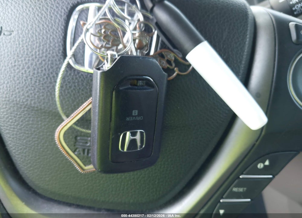 2017 HONDA PILOT EX-L VIN: 5FNYF5H51HB009625