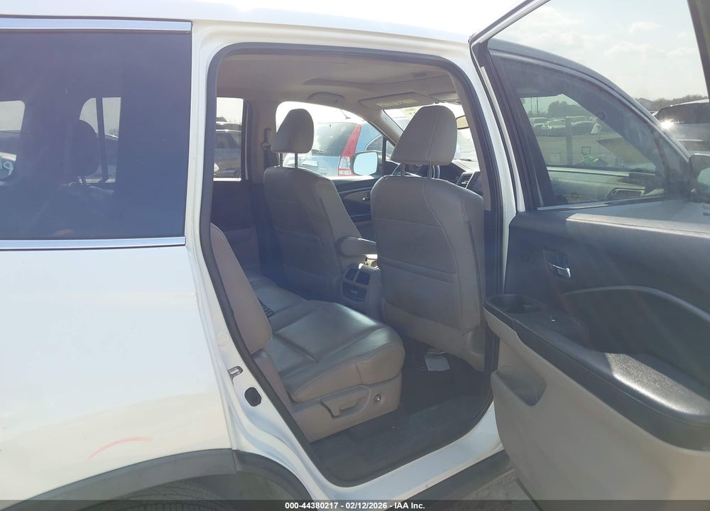 2017 HONDA PILOT EX-L VIN: 5FNYF5H51HB009625