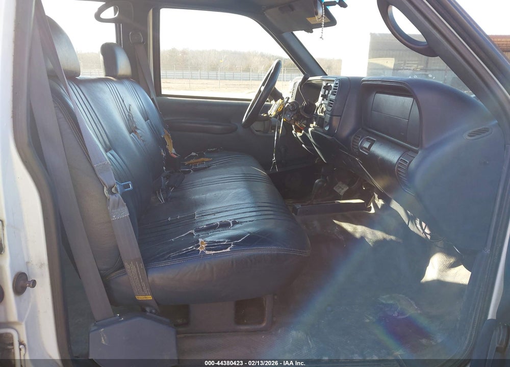 1997 CHEVROLET SUBURBAN 1500 VIN: 3GNFK16R1VG130749