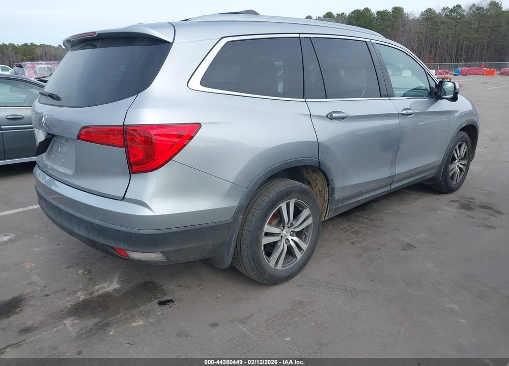 2018 HONDA PILOT EX VIN: 5FNYF5H38JB012817