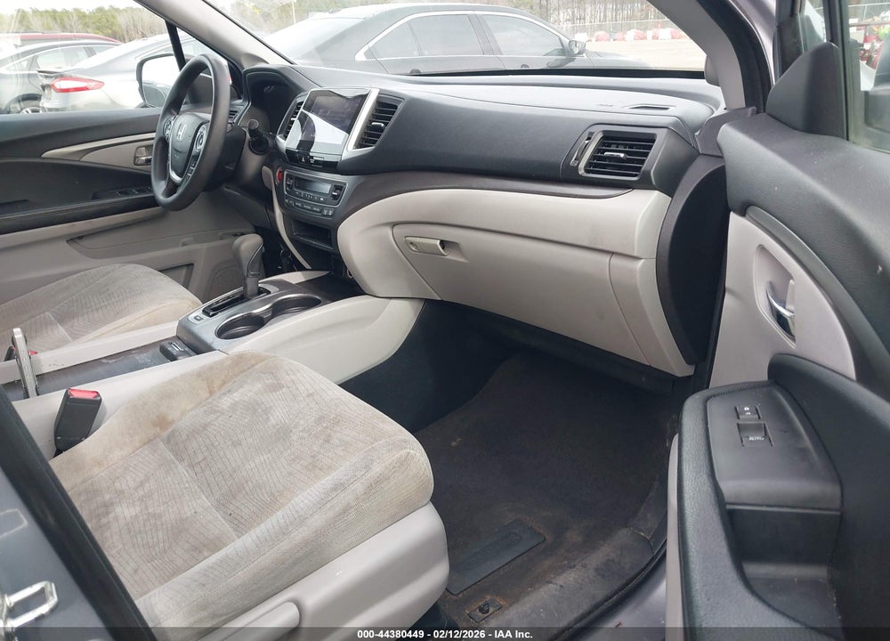 2018 HONDA PILOT EX VIN: 5FNYF5H38JB012817