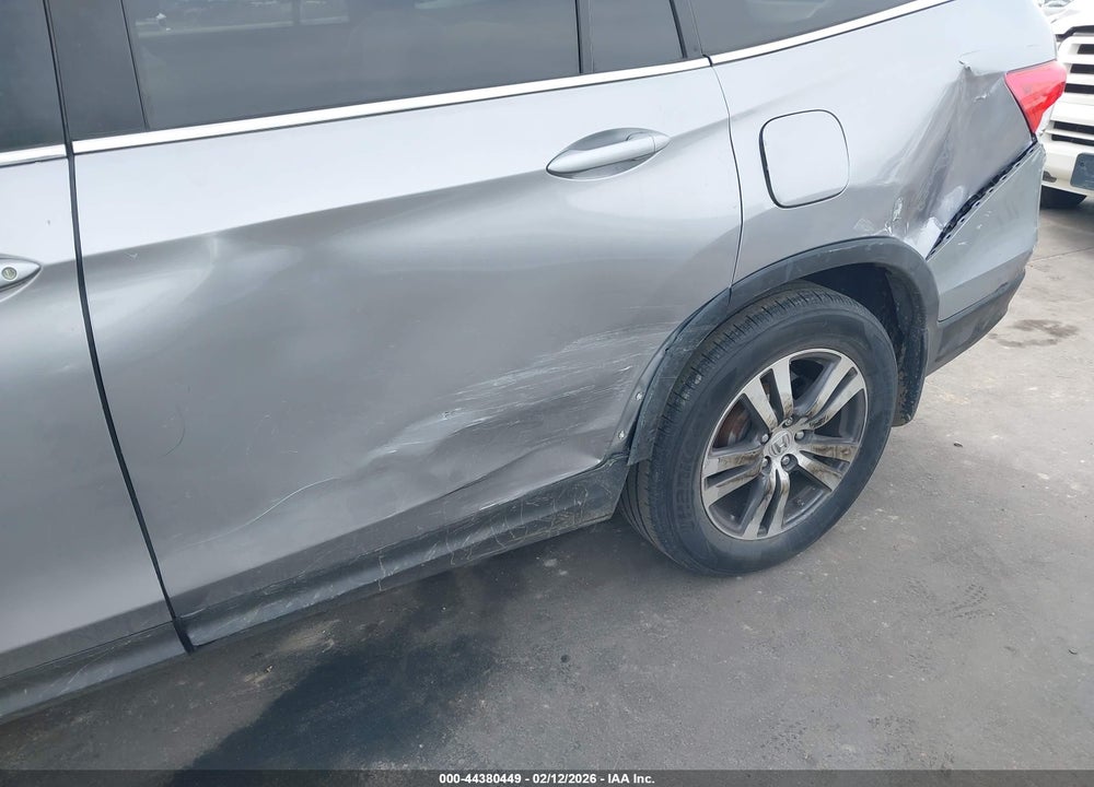 2018 HONDA PILOT EX VIN: 5FNYF5H38JB012817