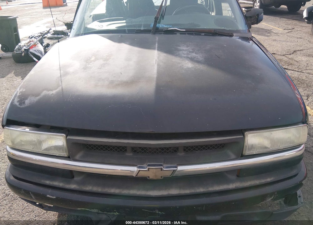 2001 CHEVROLET S-10 LS VIN: 1GCCS195218145782