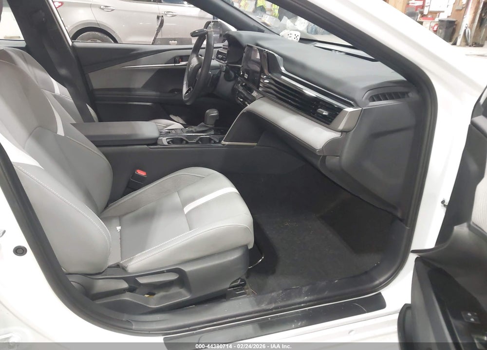 2025 TOYOTA CAMRY SE VIN: 4T1DBADK8SU535601