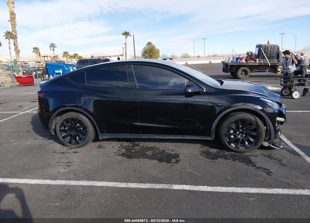 2021 TESLA MODEL Y STANDARD RANGE REAR-WHEEL DRIVE VIN: 5YJYGDED3MF126216