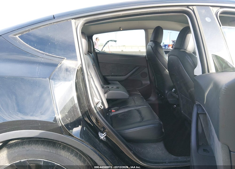 2021 TESLA MODEL Y STANDARD RANGE REAR-WHEEL DRIVE VIN: 5YJYGDED3MF126216