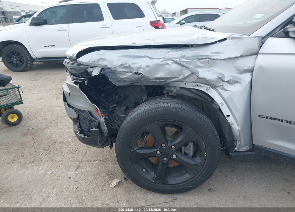2021 JEEP GRAND CHEROKEE L ALTITUDE 4X2 VIN: 1C4RJJAG4M8136077