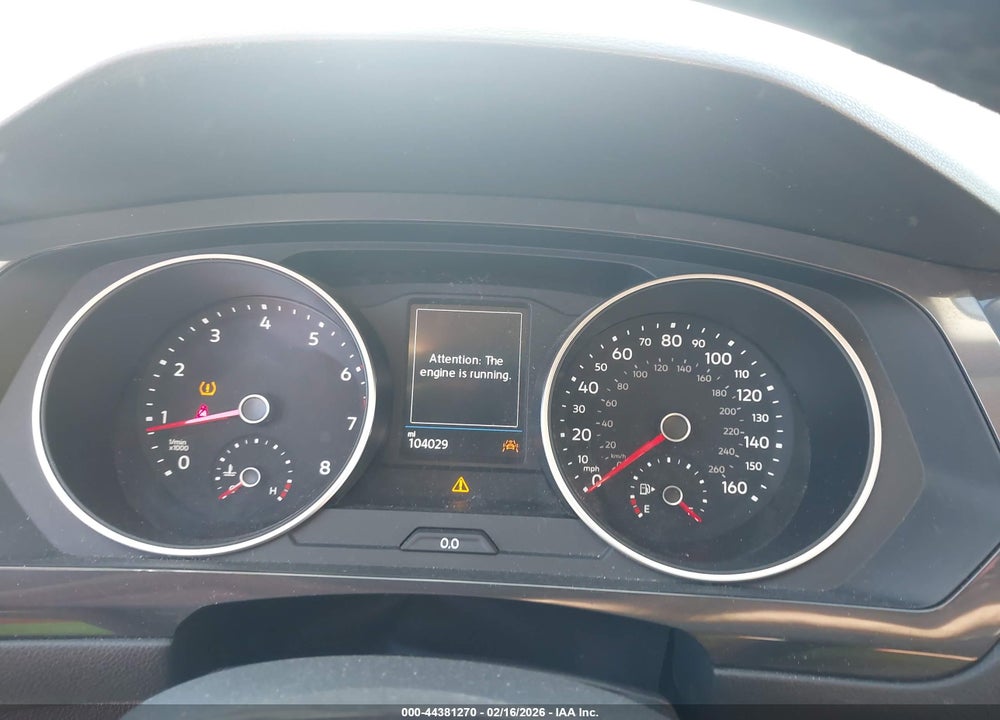 2018 VOLKSWAGEN TIGUAN VIN: 3VV2B7AX5JM184813