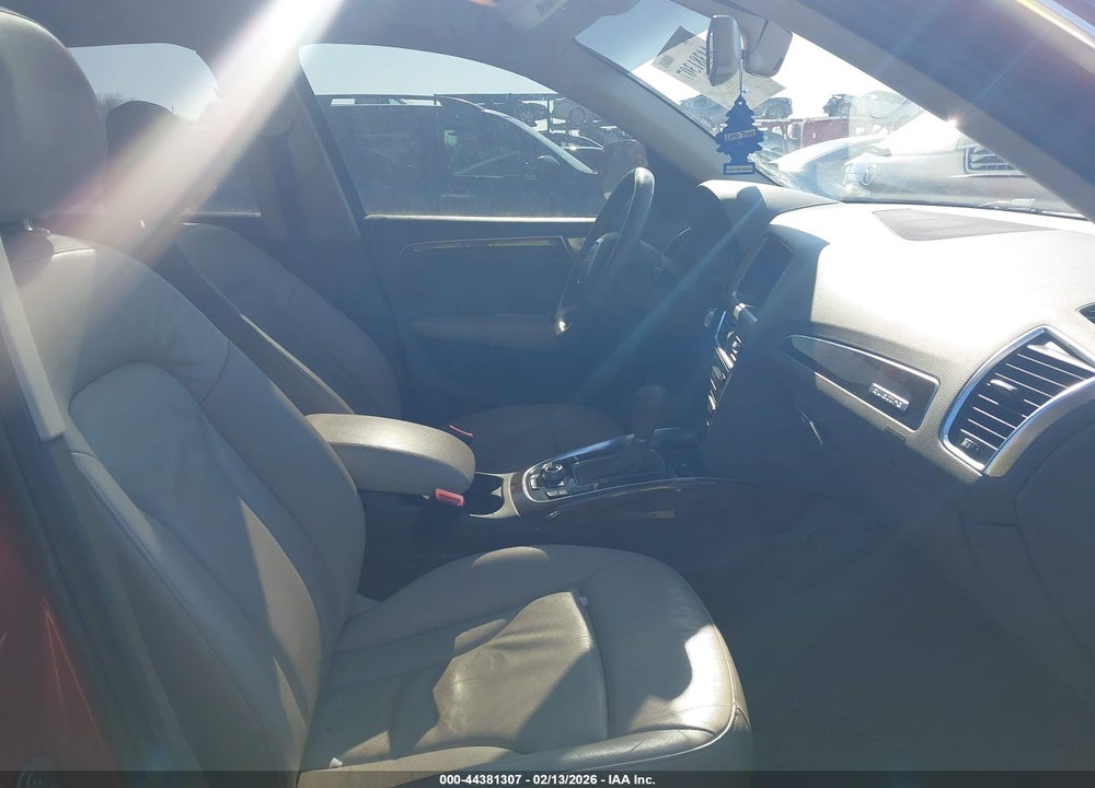 2010 AUDI Q5 3.2 PREMIUM VIN: WA1LKAFP9AA084939