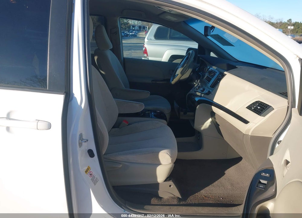 2011 TOYOTA SIENNA LE V6 VIN: 5TDKK3DC9BS096591