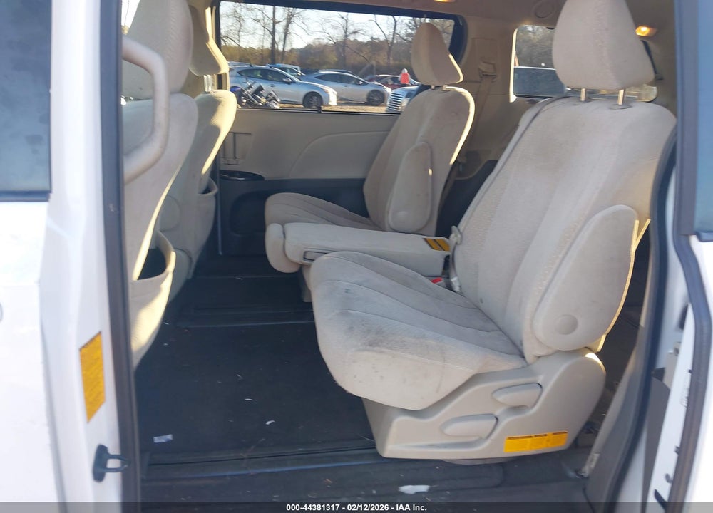 2011 TOYOTA SIENNA LE V6 VIN: 5TDKK3DC9BS096591
