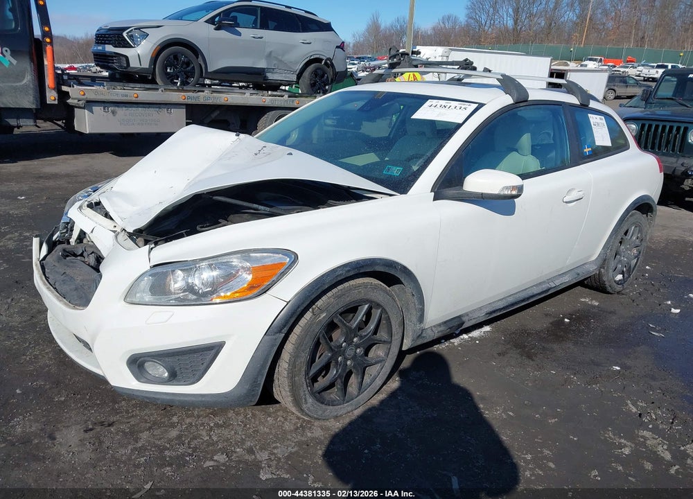 2012 VOLVO C30 T5/T5 PLATINUM/T5 PREMIER PLUS/T5 R-DESIGN/T5 R-DESIGN PLATINUM/T5 R-DESIGN PREMIER PLUS VIN: YV1672MK7C2270844