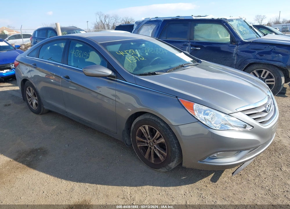 2013 HYUNDAI SONATA GLS VIN: 5NPEB4AC5DH742516