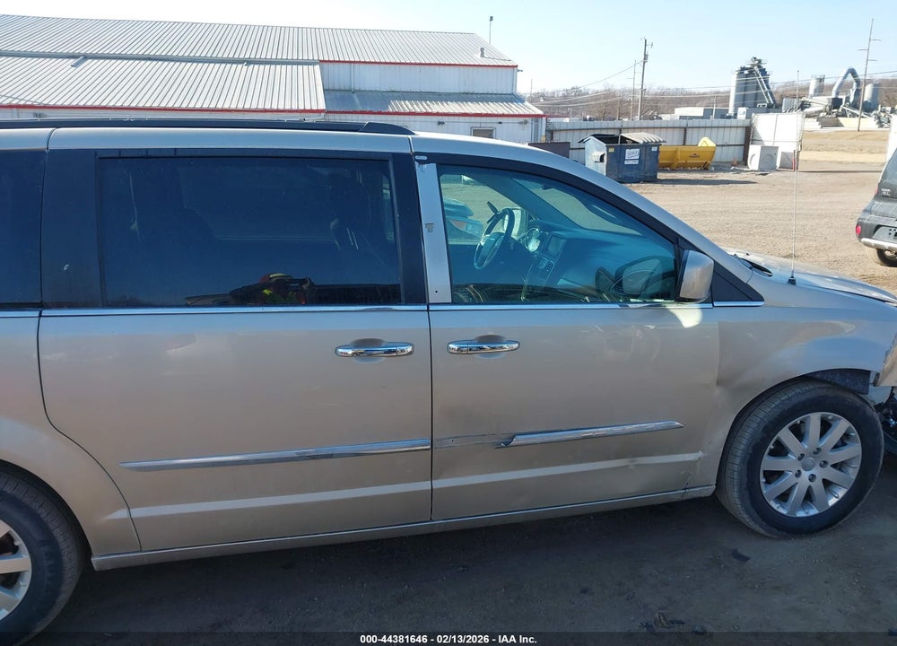 2016 CHRYSLER TOWN & COUNTRY TOURING VIN: 2C4RC1BG3GR207772