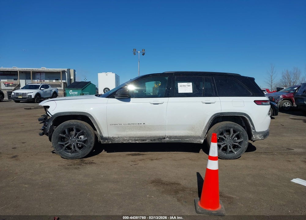 2025 JEEP GRAND CHEROKEE LIMITED 4X4 VIN: 1C4RJHBG9S8793767