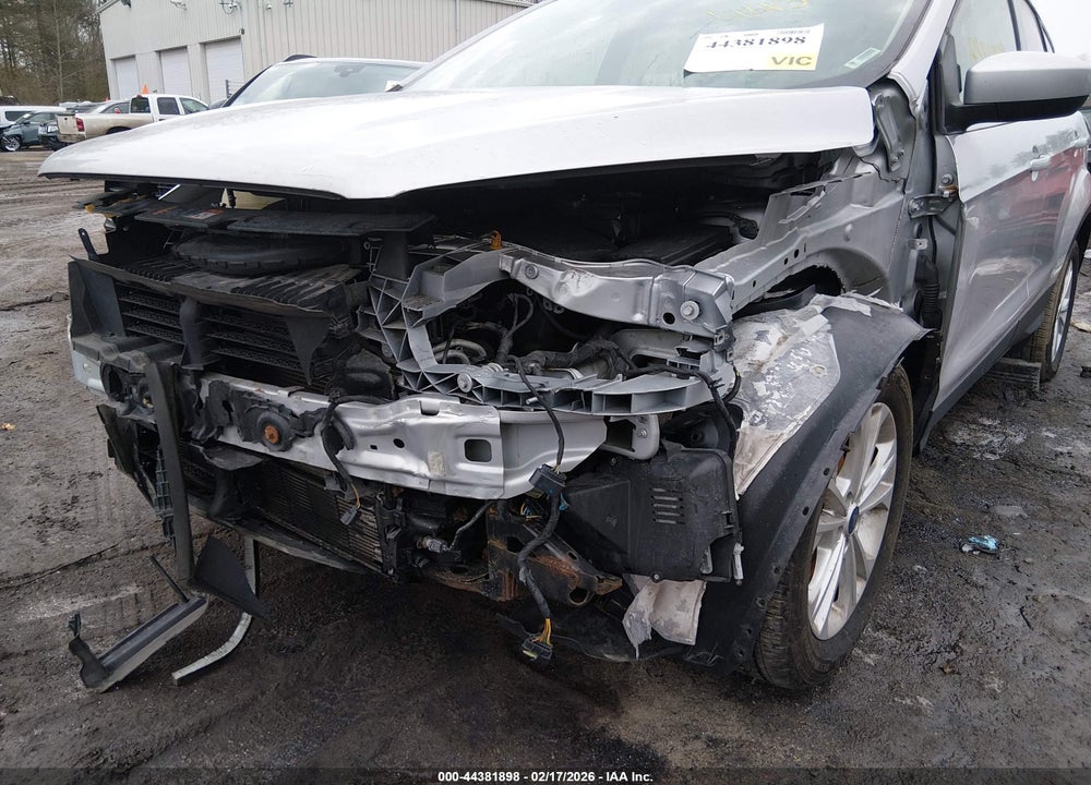 2018 FORD ESCAPE SE VIN: 1FMCU9GD9JUC12416