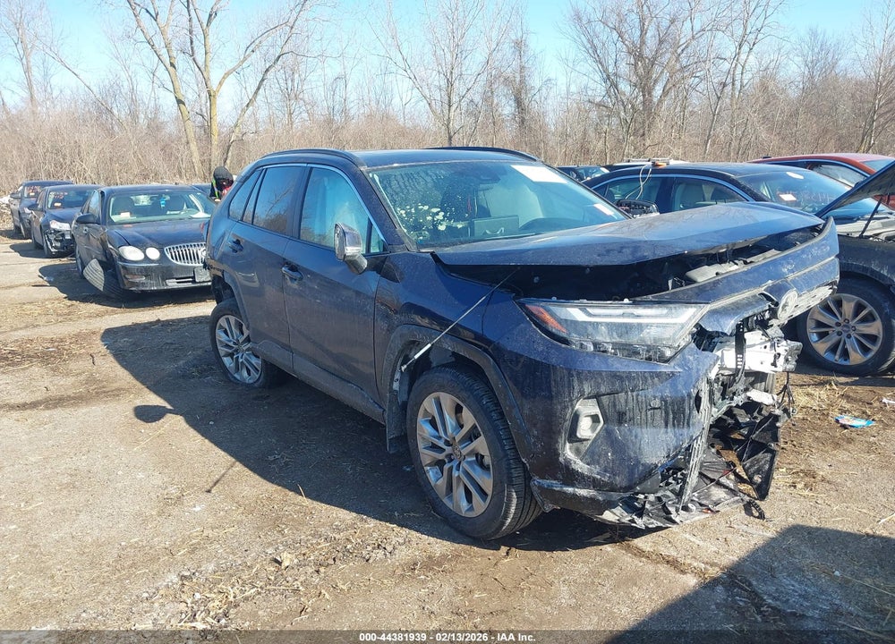 2025 TOYOTA RAV4 XLE PREMIUM VIN: 2T3A1RFV7SW576126