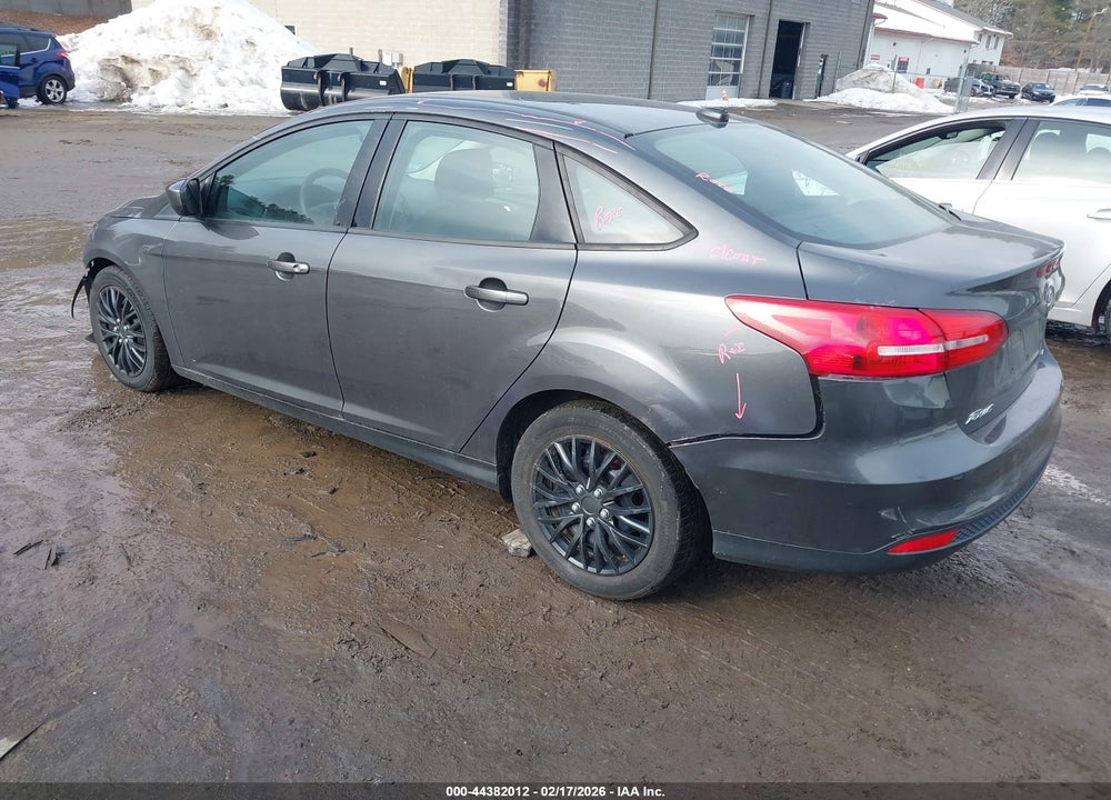 2018 FORD FOCUS SE VIN: 1FADP3F24JL237653