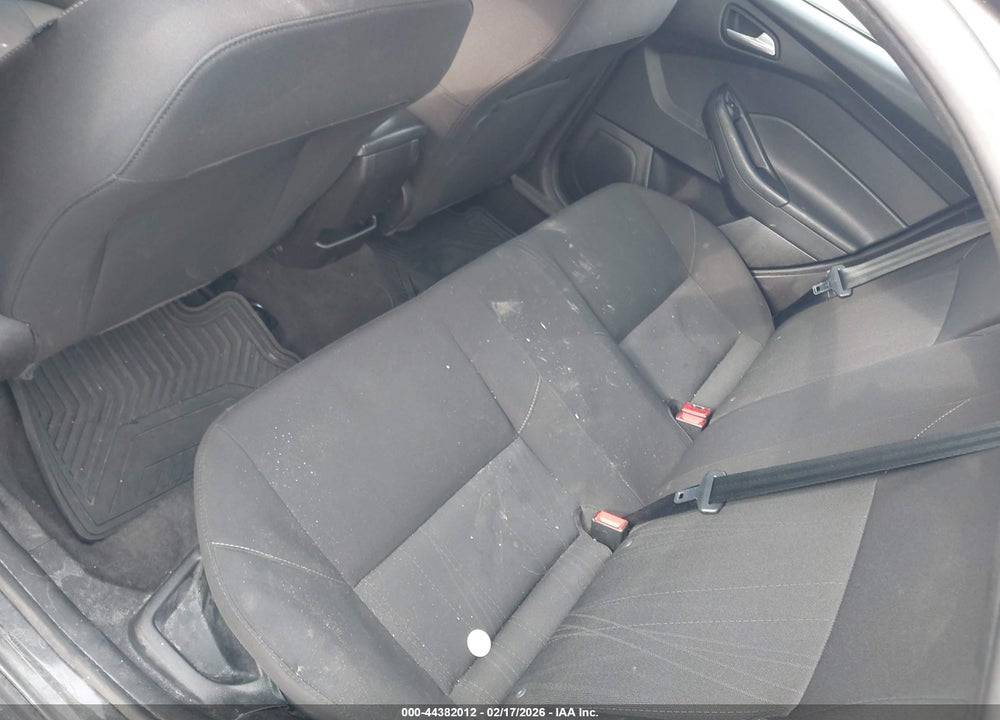2018 FORD FOCUS SE VIN: 1FADP3F24JL237653