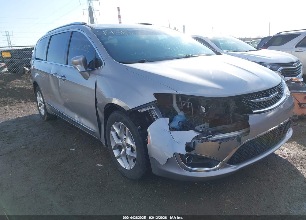 2018 CHRYSLER PACIFICA TOURING L PLUS VIN: 2C4RC1EG0JR333445